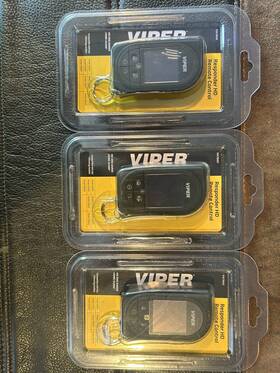 Viper 700191260442 7945v 2-way Oled Color Responder Hd Replacement Remote Transmitter
