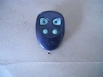 Avital Aftermarket Keyless Remote EZSDE1476 4-BUTTON Red Light Gc. Fixed Price $6.00.